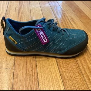 Altra wahweap approach shoe womens 7.5 - NWT